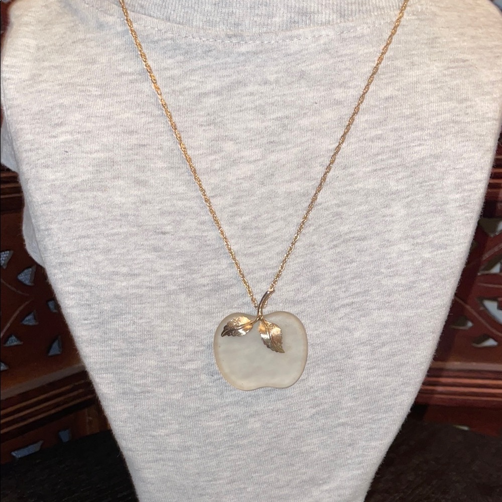 Vintage AVON Gold Apple Pendant Necklace